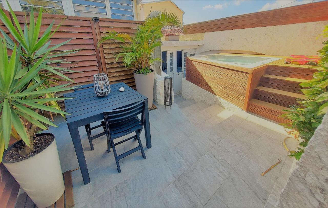 Ocean Bayalocation Apartment L'Anse Mitan Екстериор снимка