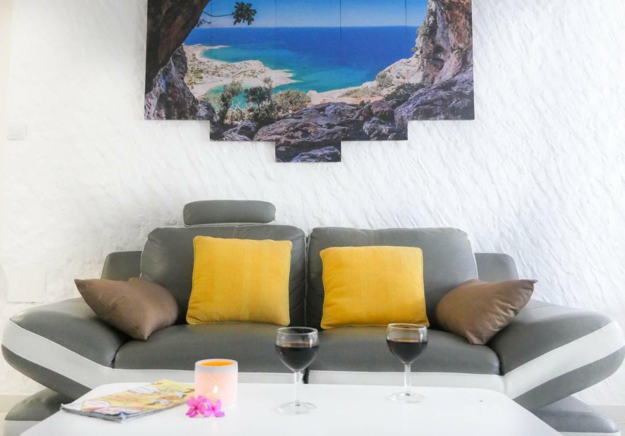 Ocean Bayalocation Apartment L'Anse Mitan Екстериор снимка