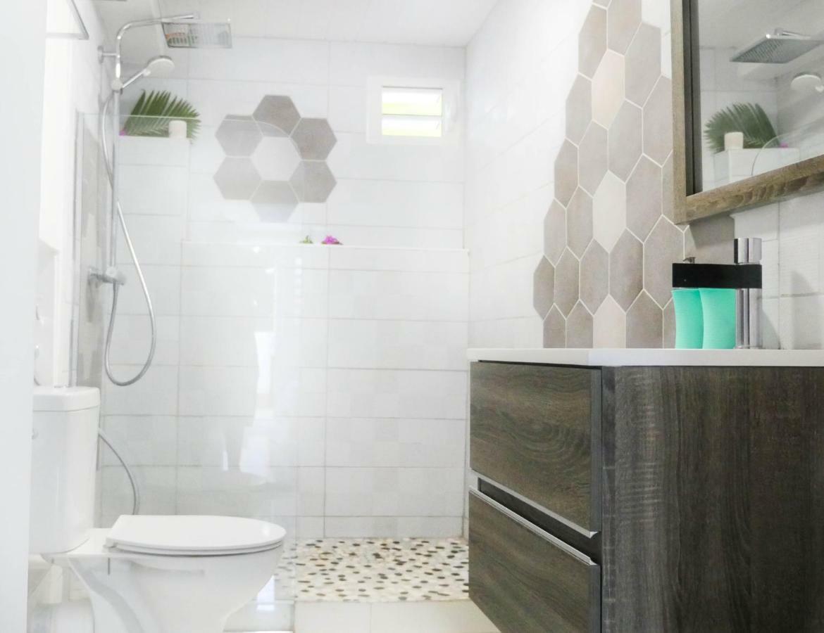 Ocean Bayalocation Apartment L'Anse Mitan Екстериор снимка